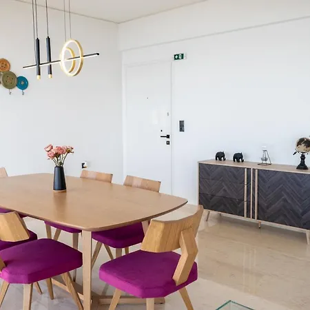 דירה Lost In The View, Luxury With Seaview העיירה רתימנו