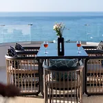 Lost In The View, Luxury With Seaview アパート *