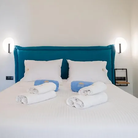 Lost In The View, Luxury With Seaview Apartmán