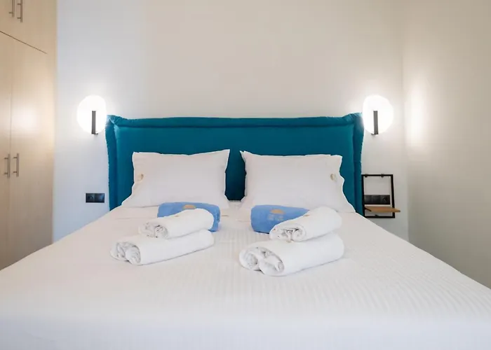 Lost In The View, Luxury With Seaview Apartment